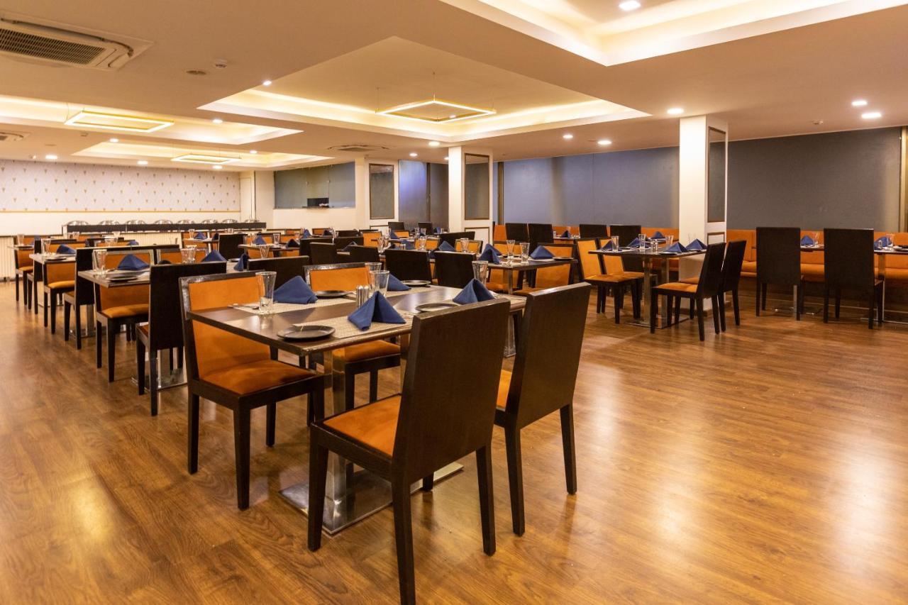 Clubhouse Nami Residency, Ahmedabad Hotel Kültér fotó