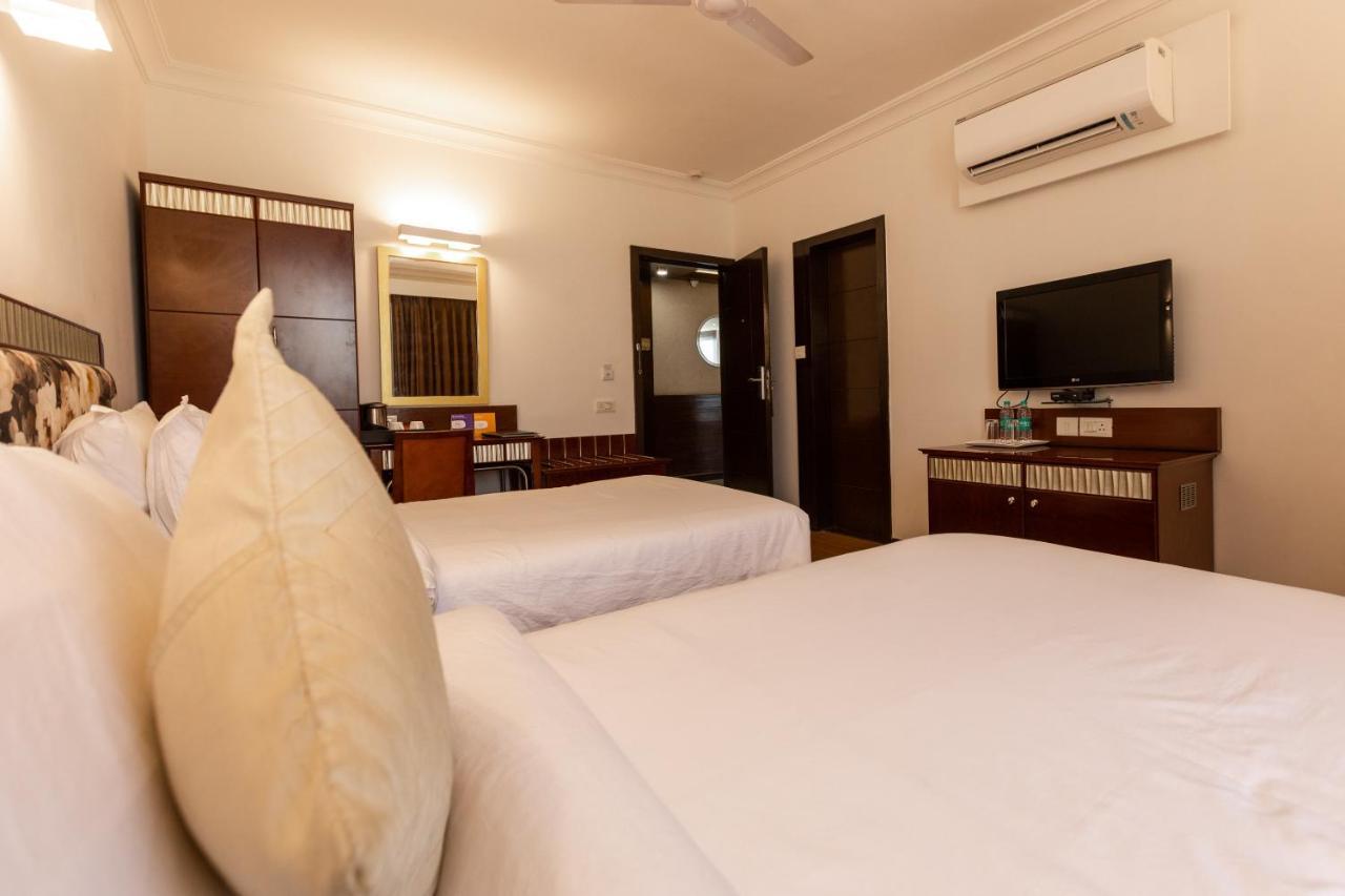 Clubhouse Nami Residency, Ahmedabad Hotel Kültér fotó