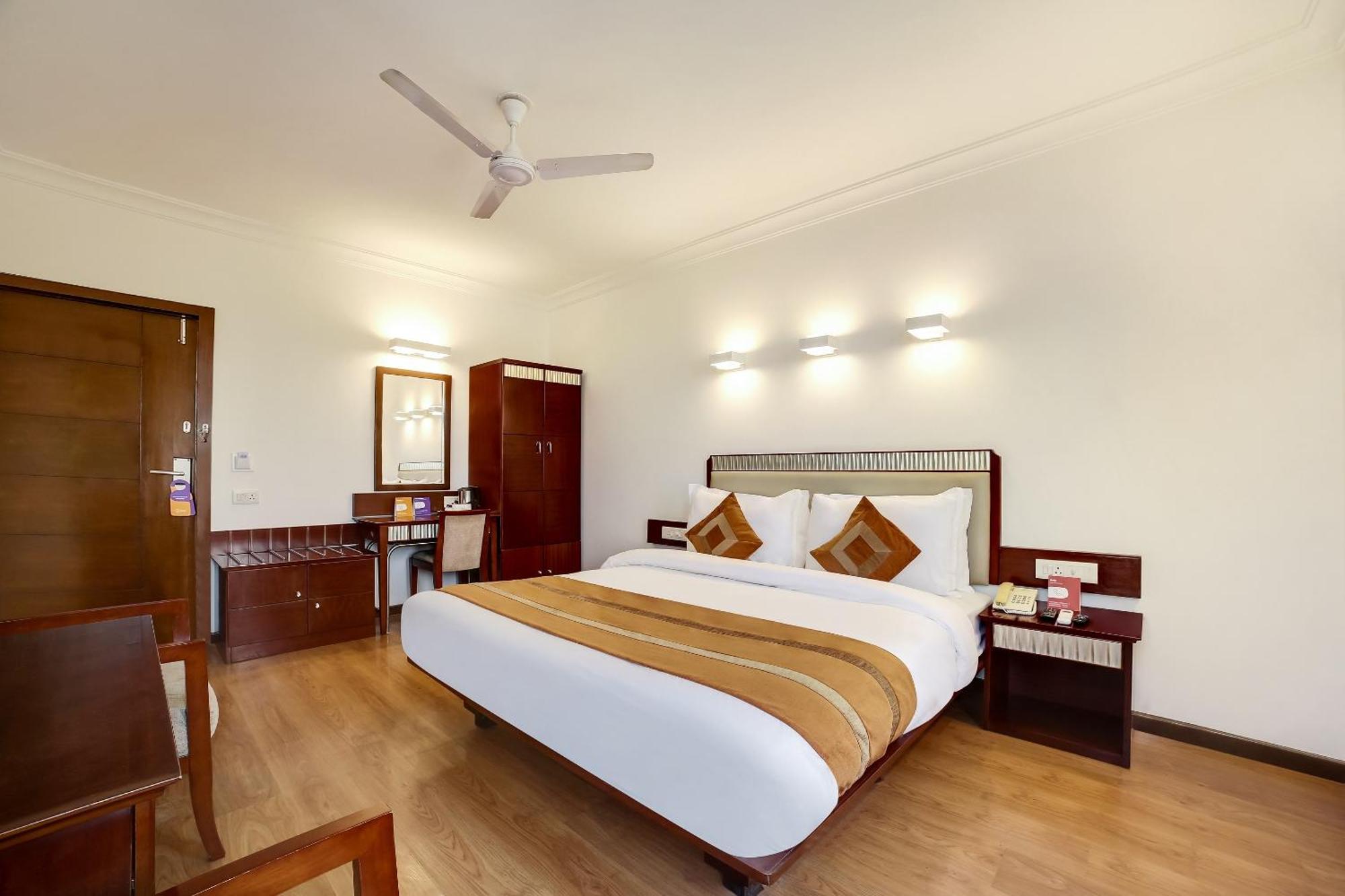 Clubhouse Nami Residency, Ahmedabad Hotel Kültér fotó