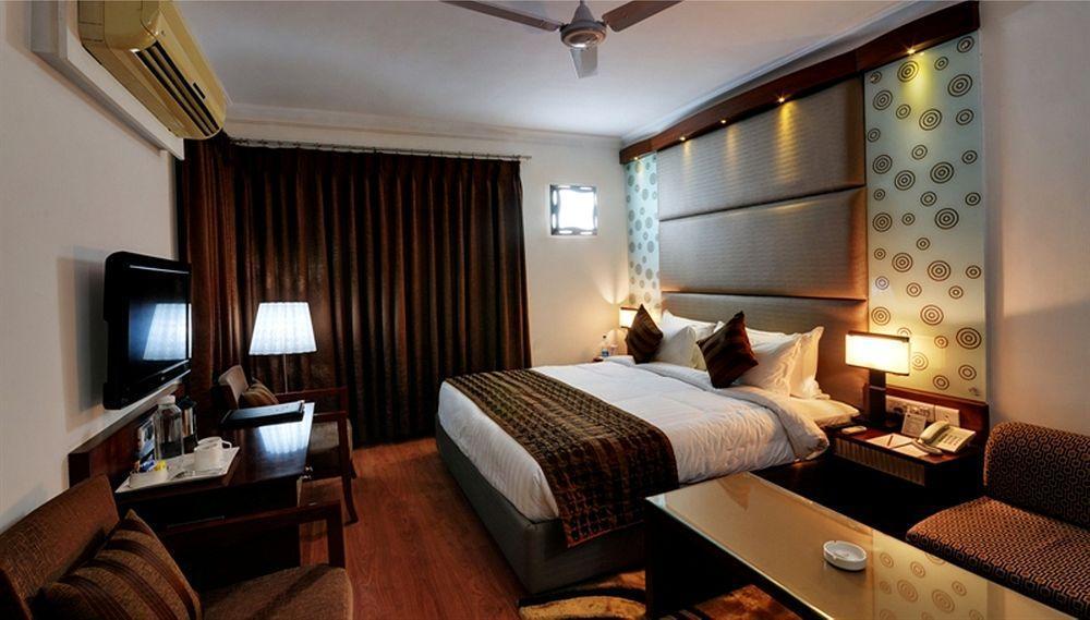 Clubhouse Nami Residency, Ahmedabad Hotel Kültér fotó