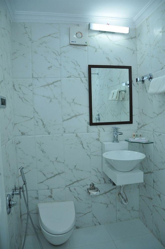 Clubhouse Nami Residency, Ahmedabad Hotel Kültér fotó