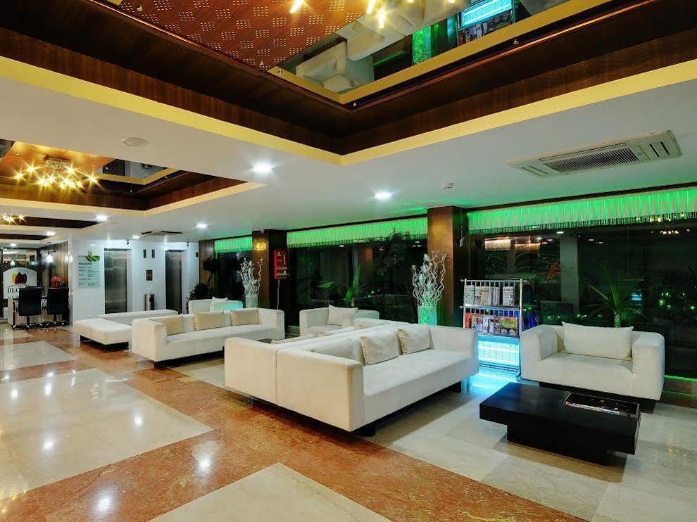 Clubhouse Nami Residency, Ahmedabad Hotel Kültér fotó